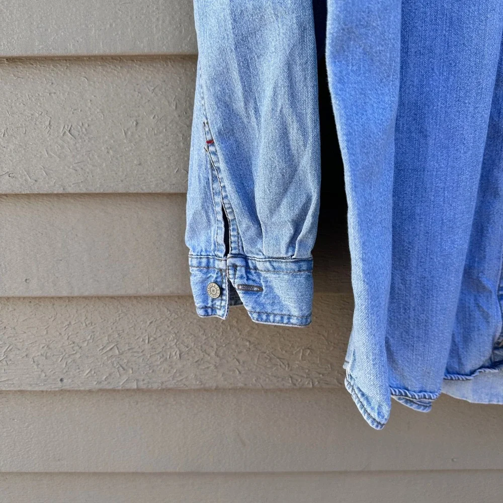 Vintage Levis Red Tab Jeans Denim Button Down Shirt Light Wash 60560-1315 XL